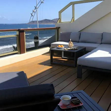 Fabulous Canteras First Beachfront 公寓 *